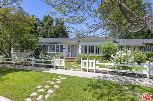 13967 Davana Ter, Van Nuys, CA 91423-4241