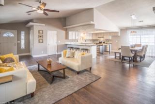 461 Country Oak Dr, Redding, CA 96003-4237