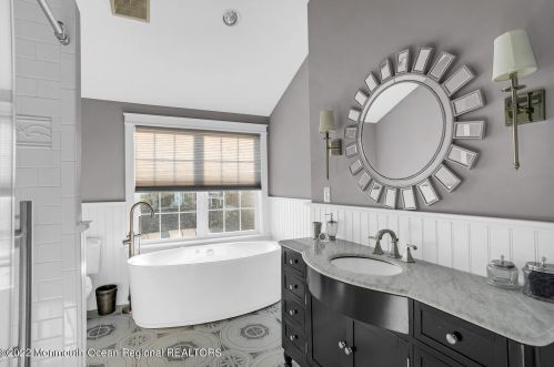 166 Conover Ln, Tinton Falls NJ 07701-6214 exterior