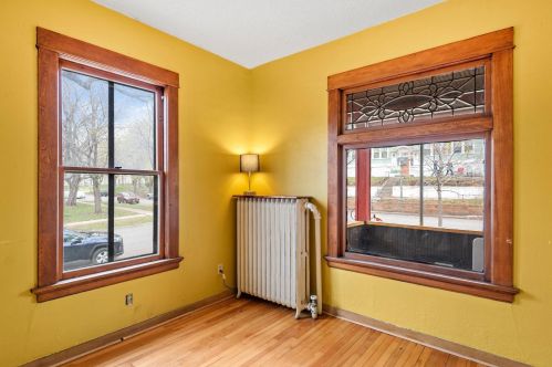 143 Bates Ave, Saint Paul MN  55106-6328 exterior
