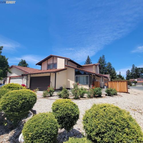 58 Spar Ct, Concord, CA 94523-1214