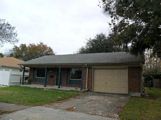 313 Wall Blvd, Gretna LA  70056-7735 exterior