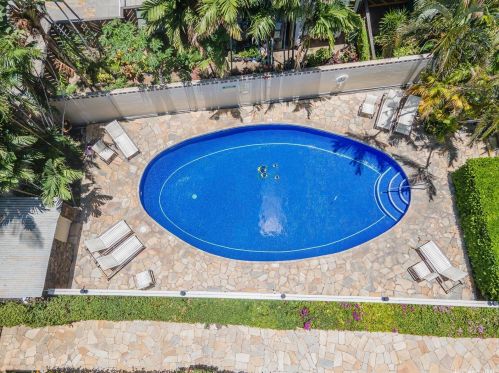 435 Seaside Ave, Honolulu HI  96815-2639 exterior