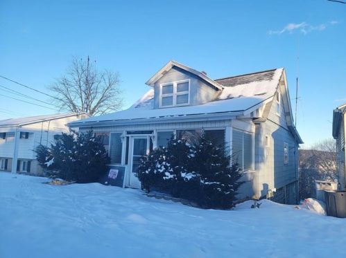 1007 Poe St, Vandergrift, PA 15690-6116