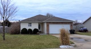 1122 Orchard Dr, Lebanon, MO 65536-4141