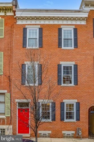 1027 4th St, Philadelphia PA  19123-4900 exterior