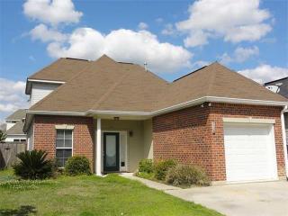 320 Lismore Ln, Covington LA  70433-6134 exterior