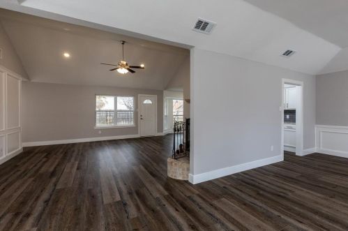 7621 Pear Tree Ln, Fort Worth TX  76133-7462 exterior