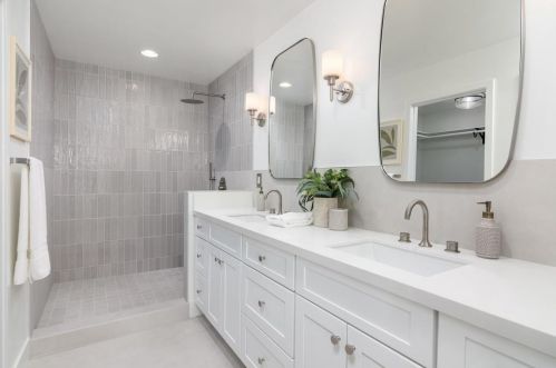 2063 Grandview St, Oceanside CA  92054-5618 exterior