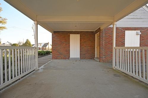 221 Harvest Ln, Cincinnati OH exterior