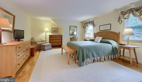 142 Bentley Ln, Lancaster PA  17603-6204 exterior