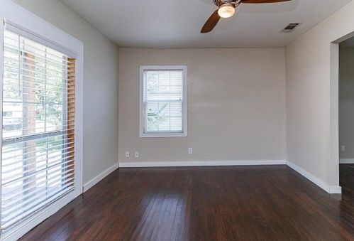 1210 Gilpin Ave, Dallas TX  75211-6019 exterior