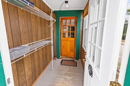 11 Moulton St, Laconia, NH 03246-2541