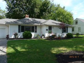 1413 Crayton Ave, Lima, OH 45805-3719