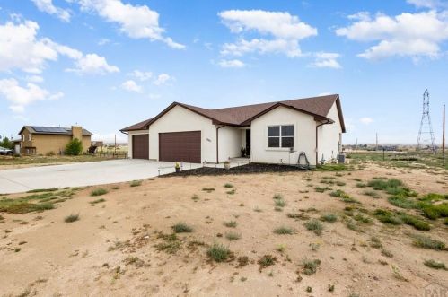 1392 Moonbeam Dr, Pueblo CO  81007-1248 exterior