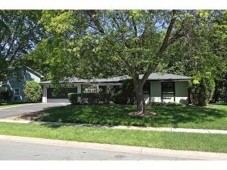 10 107 St, Minneapolis MN  55420-5501 exterior
