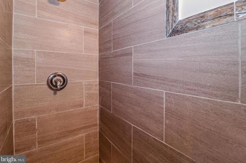 635 Parkway Ave, Trenton NJ  08618-2723 exterior