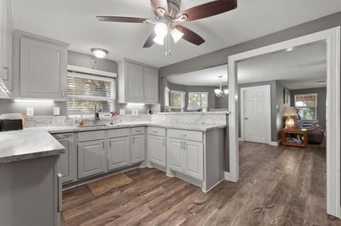 333 Woolridge Dr, Conroe TX  77301-6230 exterior