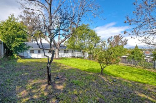 2459 Alta Vista Dr, Vista CA  92084-7028 exterior