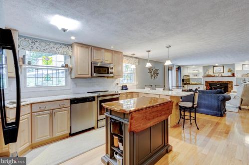 10279 Wayover Way, Columbia, MD 21046-1351