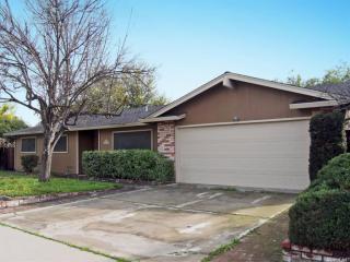 1942 Pecanwood Ave, Manteca, CA 95336-2600