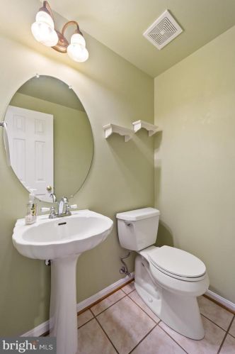 9101 Snowy Egret Ct, Spotsylvania VA  22553-3659 exterior