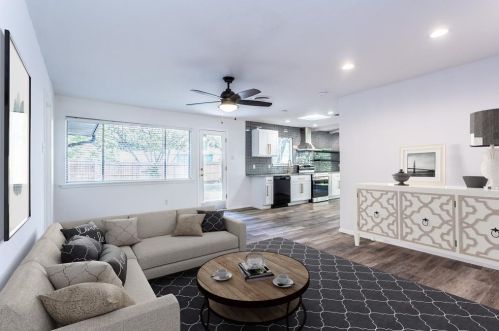 1705 Glen Alta Dr, Irving TX  75061-2306 exterior