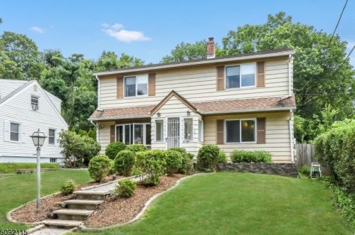 1 Merklin Ave, Town Center, NJ 07052-1605