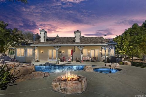 42950 Valentine Cir, Temecula, CA 92592-9117