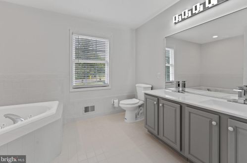 61 Andover Way, Trenton NJ  08610-1201 exterior