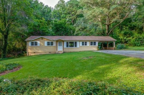 3872 Johnson Dr, Lithonia, GA 30039-8446