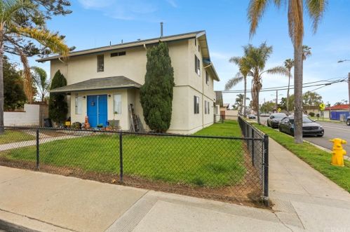 712 San Diego St, Oceanside, CA 92058-2748