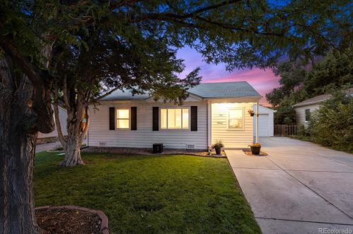 3370 Eudora St, Denver CO  80222-7319 exterior