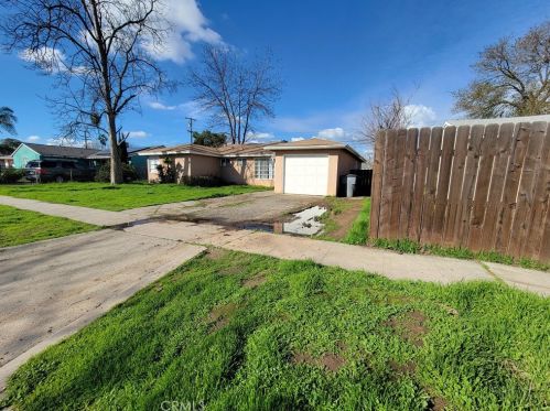 2445 Northdale Ave, Fresno, CA 93726-2136