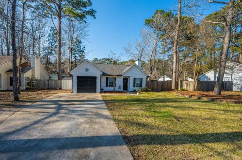128 Beverly Dr, Ladson, SC 29456-6904