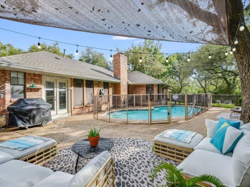 7003 Cassye Cv, Austin TX  78759-3773 exterior