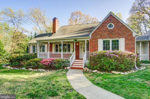 6648 Ridgeway Dr, Springfield, VA 22150-4315