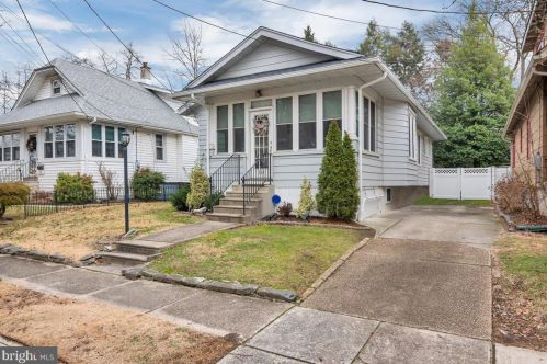 134 Wayne Ter, Camden, NJ 08108-1025