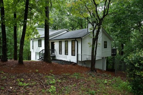 2978 Forest Chase Ter, Marietta GA  30066-1461 exterior