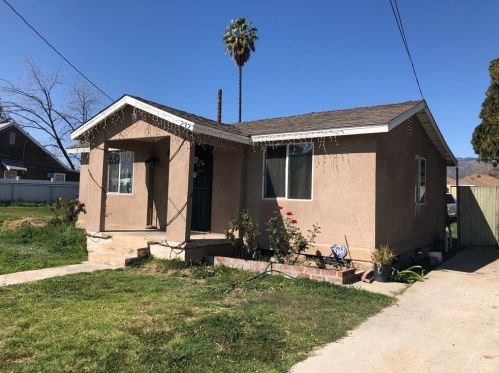 232 24th St, San Bernardino, CA 92405-3704