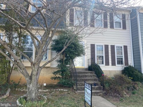 8013 Dayspring Ct, Springfield VA  22153-2941 exterior