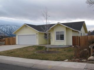 1322 Honeybee Ln, Gardnerville, NV 89460-8318