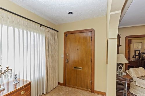 3573 Beechwood Pl, Riverside CA  92506-1210 exterior