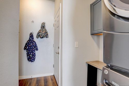 3933 Shawnee Way, Aurora CO  80018-4559 exterior