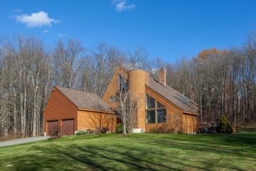 3 Mountain View Dr, Torrington CT  06791-1121 exterior
