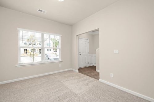 585 Mcwilliams Rd, Atlanta GA  30315-7541 exterior