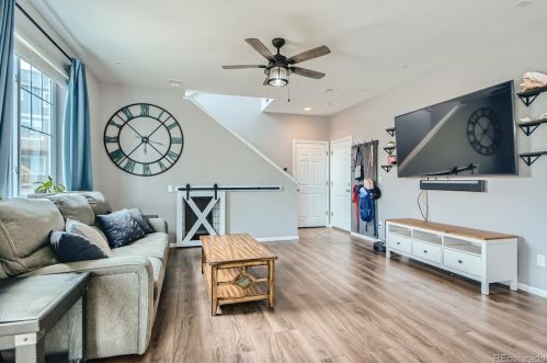 4677 Nepal Way, Aurora CO 80015-6402 exterior