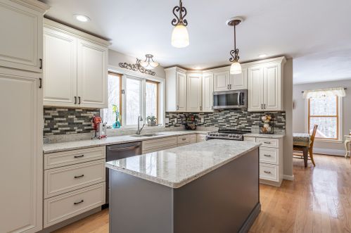 1032 Mason Rd, Wilton, NH 03086-5943