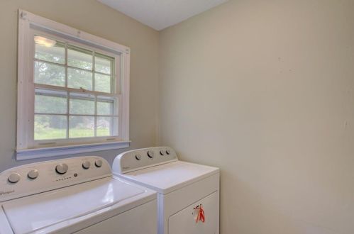 5805 Feldwood Rd, Atlanta GA  30349-2868 exterior