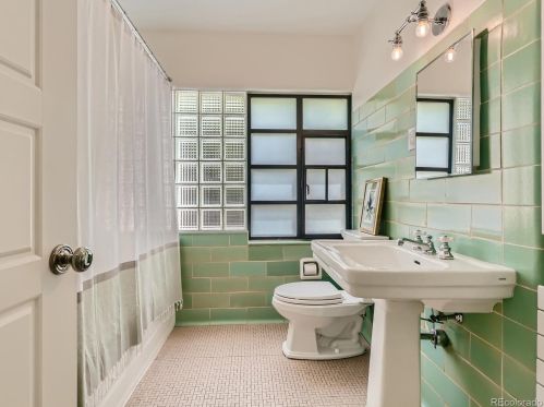 3000 Exposition Ave, Denver CO  80209-4805 exterior